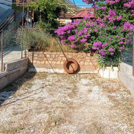 Apartment Near The Beaches *