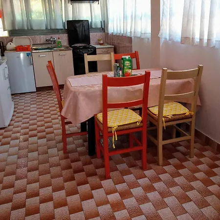 Apartment Near The Beaches Mali Losinj