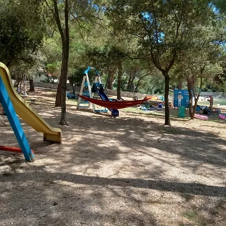 Near The Beaches Apartment Mali Losinj